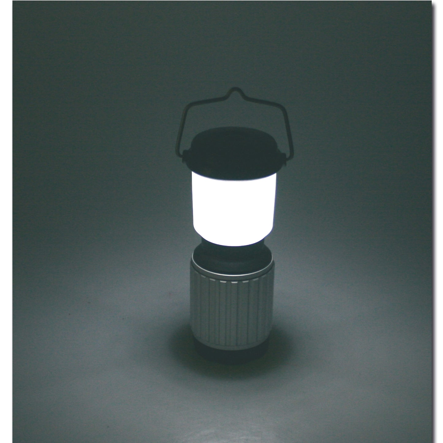 Ulkolyhty LED-teho retkeilylamppu kannettava - 1000 lumenia